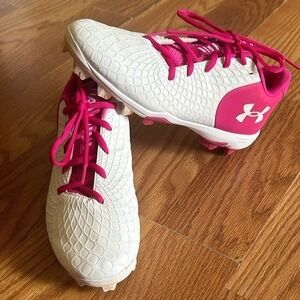 Under Armour Athletic Shoes in White and Pink‎ Size 8 Preowned